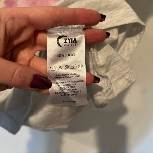 ZYIA Active Moon Mountain TShirt Heathered Gray Cotton - Picture 6 of 6